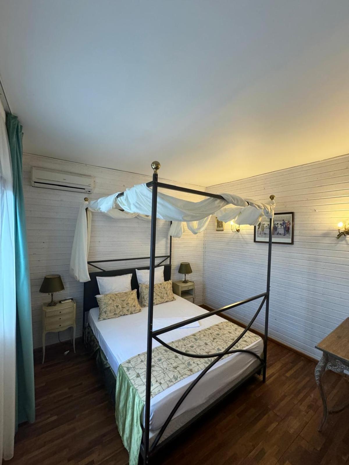 Domeniile Clos Des Colombes Douăzeci şi Trei August Extérieur photo