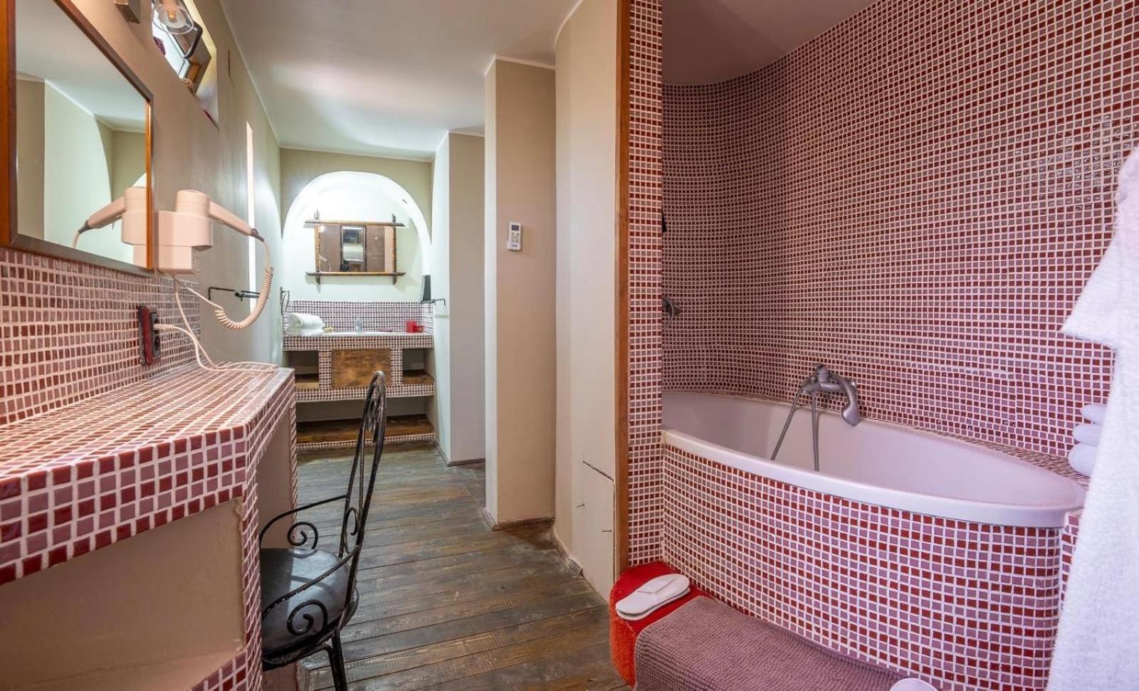 Domeniile Clos Des Colombes Douăzeci şi Trei August Extérieur photo