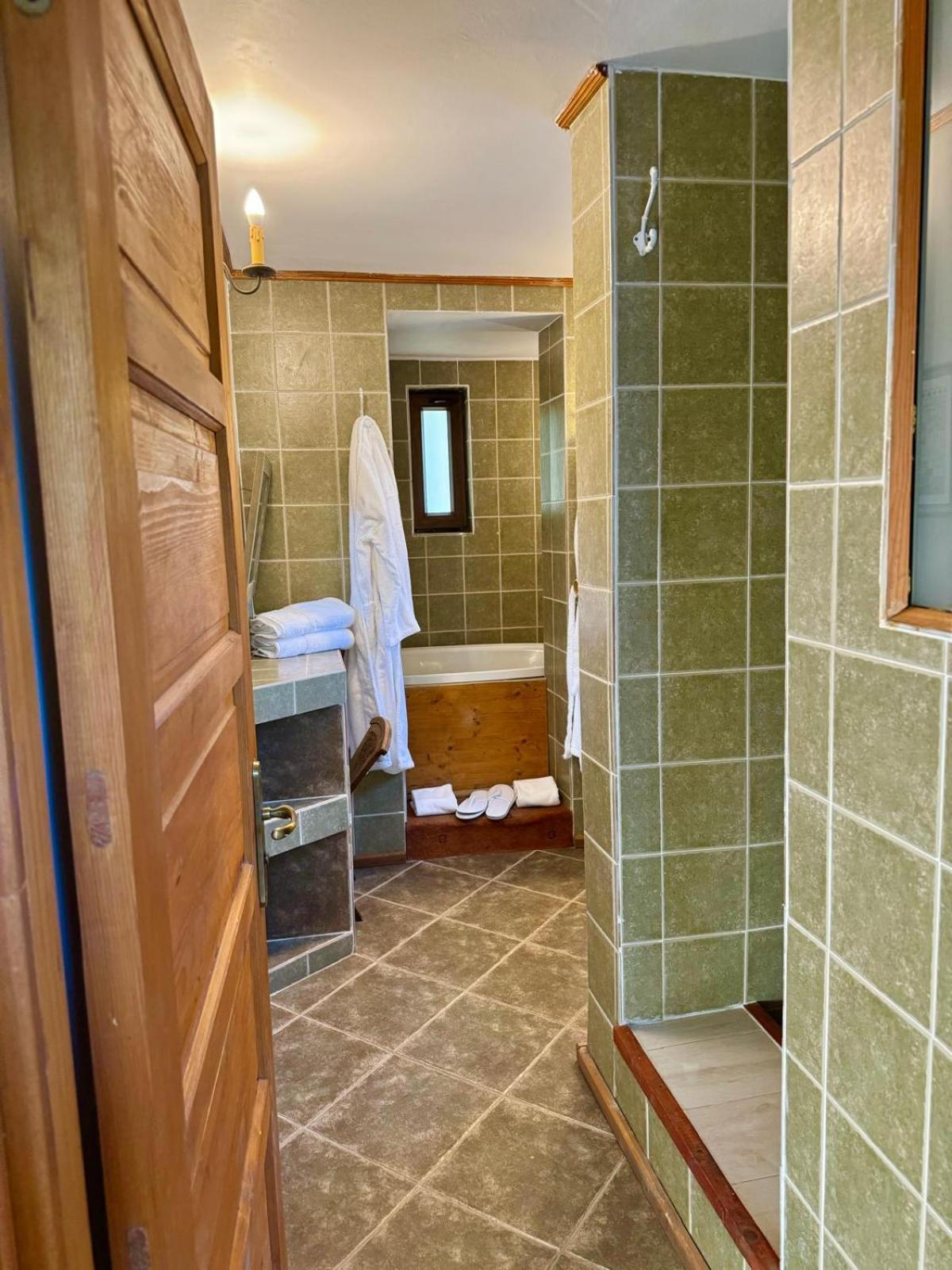 Domeniile Clos Des Colombes Douăzeci şi Trei August Extérieur photo